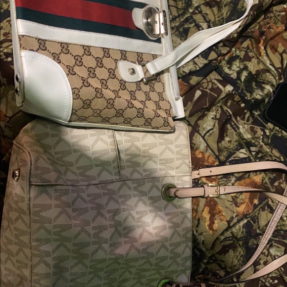 Purses - Picture 2 of 3